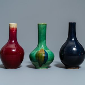 Six Chinese monochrome bottle vases, 18th C. and later — photo 3