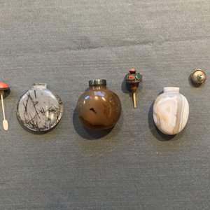 Six Chinese needle quartz and agate snuff bottles, 19/20th C. — photo 6