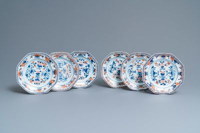 Six Chinese octagonal Imari-style plates, Kangxi