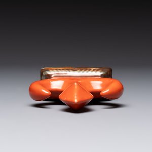 Six Chinese porcelain and glass brush rests, 19/20th C. — photo 29
