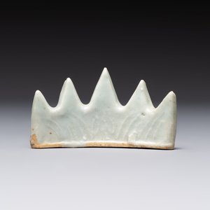 Six Chinese porcelain and glass brush rests, 19/20th C. — photo 6