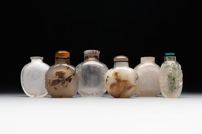 Six Chinese rock crystal and agate snuff bottles, 19/20th C.
