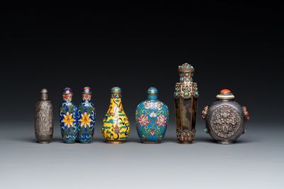 Six Chinese silver and cloisonné snuff bottles, 19/20th C.
