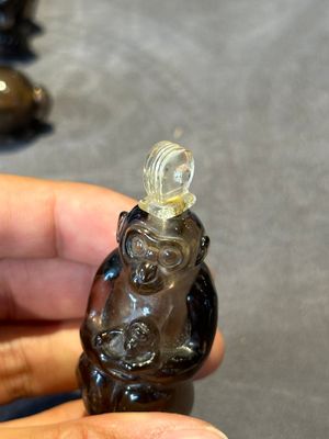 Six Chinese smoky quartz animal-form snuff bottles, 19th/20th C. — photo 18