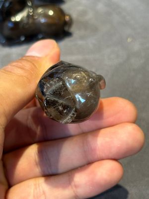 Six Chinese smoky quartz animal-form snuff bottles, 19th/20th C. — photo 19
