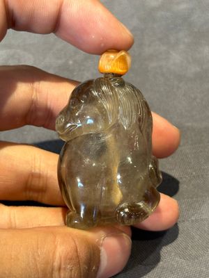 Six Chinese smoky quartz animal-form snuff bottles, 19th/20th C. — photo 2