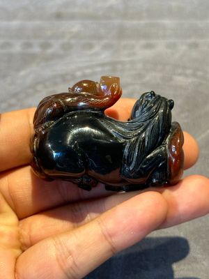 Six Chinese smoky quartz animal-form snuff bottles, 19th/20th C. — photo 36