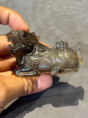 Six Chinese smoky quartz animal-form snuff bottles, 19th/20th C. — photo 8