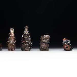 Six Chinese smoky quartz animal-form snuff bottles, 19th/20th C. — photo 3