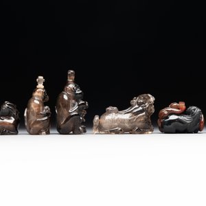 Six Chinese smoky quartz animal-form snuff bottles, 19th/20th C. — photo 4