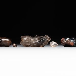 Six Chinese smoky quartz animal-form snuff bottles, 19th/20th C. — photo 6