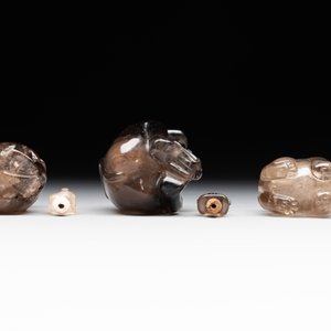 Six Chinese smoky quartz animal-form snuff bottles, 19th/20th C. — photo 9