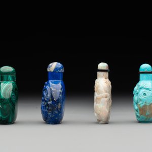 Six Chinese snuff bottles in various carved gemstones, 19/20th C. — photo 3