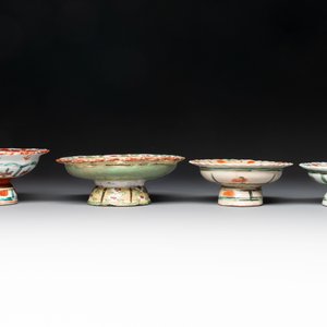 Six Chinese Thai market Bencharong-style wares and two Thai Sawankhalok wares, 15/19th C. — foto 7