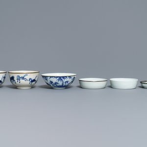 Six coupes et bols en porcelaine de Chine 'Bleu de Hue' pour le Vietnam, 19ème — photo 2