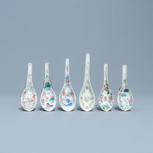 Six cuillères en porcelaine de Chine famille rose, 19/20ème — photo 2