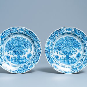 Six Dutch Delft polychrome and blue and white plates and a dish, 18th C. — photo 4