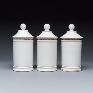 Six French gilt-decorated inscribed apothecary jars and covers — photo 12