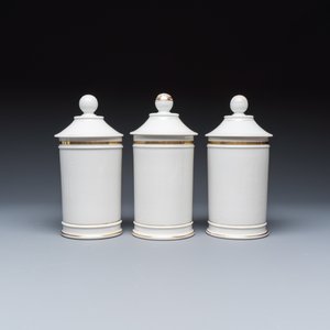 Six French gilt-decorated inscribed apothecary jars and covers — photo 4