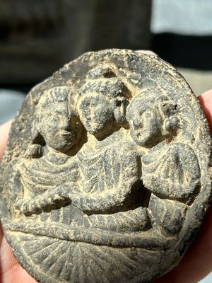 Six Gandhara grey schist fragments with divinities and floral design, 1/4th C. — 照片 22