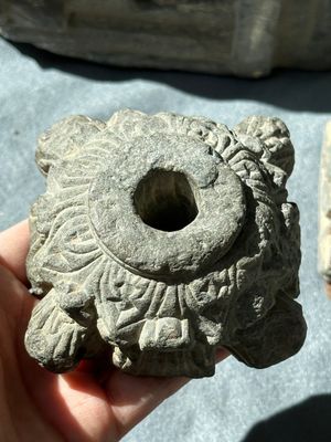 Six Gandhara grey schist fragments with divinities and floral design, 1/4th C. — 照片 26
