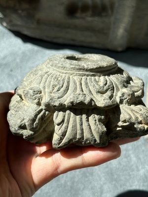Six Gandhara grey schist fragments with divinities and floral design, 1/4th C. — 照片 28