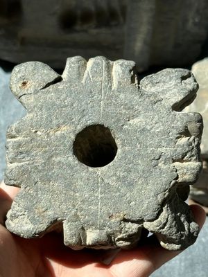 Six Gandhara grey schist fragments with divinities and floral design, 1/4th C. — 照片 30