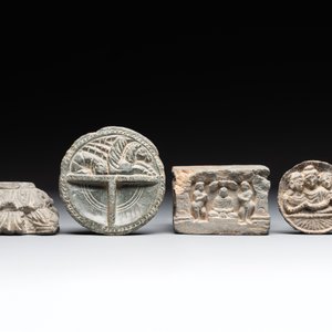 Six Gandhara grey schist fragments with divinities and floral design, 1/4th C. — 照片 2