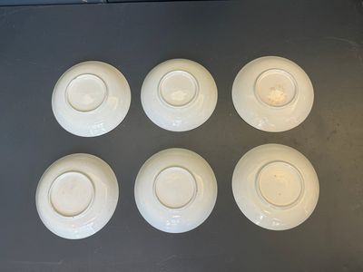 Six Japanese Dutch-decorated or Amsterdams bont 'William and Mary' cups and saucers, Edo, 18th C. — foto 12