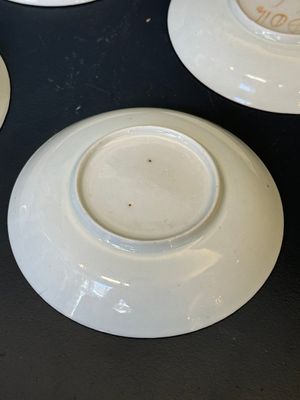 Six Japanese Dutch-decorated or Amsterdams bont 'William and Mary' cups and saucers, Edo, 18th C. — foto 14