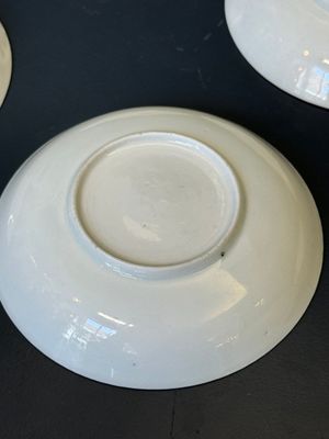 Six Japanese Dutch-decorated or Amsterdams bont 'William and Mary' cups and saucers, Edo, 18th C. — foto 15