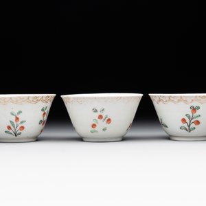 Six Japanese Dutch-decorated or Amsterdams bont 'William and Mary' cups and saucers, Edo, 18th C. — foto 11