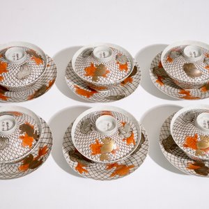 Six Japanese eggshell covered cups and saucers with carps, Meiji, 19th C. — 照片 1