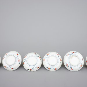 Six Japanese Imari porcelain cups and saucers, 18th C. — photo 9