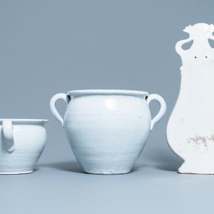 Six large pieces of white Delftware, 18/19th C. — photo 4
