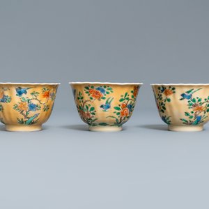 Six lobed Chinese famille verte café-au-lait-ground cups and saucers, Kangxi — 照片 15