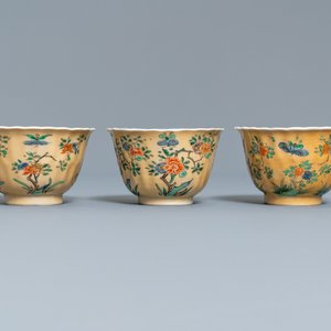 Six lobed Chinese famille verte café-au-lait-ground cups and saucers, Kangxi — photo 6