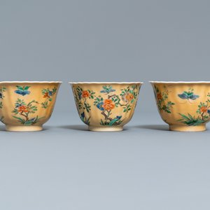 Six lobed Chinese famille verte café-au-lait-ground cups and saucers, Kangxi — photo 8