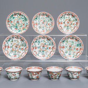 Six lobed Chinese famille verte cups and saucers with roosters among flowers, Kangxi — 照片 1