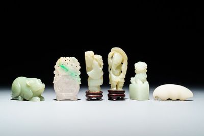 Six oeuvres en jade blanc et céladon sculpté, Chine, 19/20ème