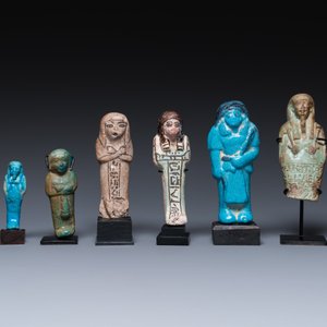 Six oushebtis en fritte émaillée verte et turquoise, Egypte, Basse époque — photo 2