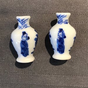 Six paires de vases miniatures en porcelaine de Chine bleu et blanc, Kangxi — photo 13