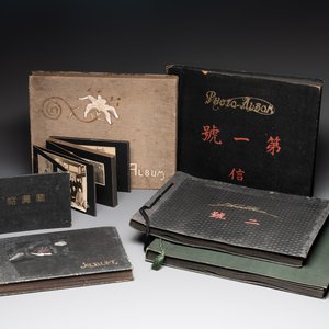 Six photo albums with sights, landmarks and people of Japan, 1st half 20th C. — photo 1