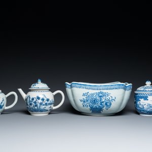 Six pièces en porcelaine de Chine en bleu et blanc, Qianlong — photo 4