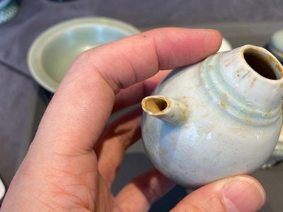 Six pièces en porcelaine de Chine en céladon et qingbai, Song et postérieur — photo 6