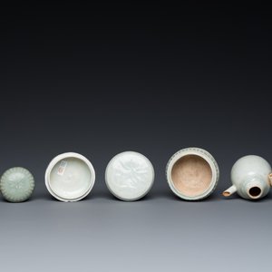 Six pièces en porcelaine de Chine en céladon et qingbai, Song et postérieur — photo 9