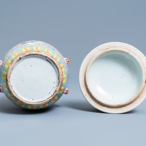 Six pièces en porcelaine de Chine famille rose pour le marché Straits ou Peranakan, 19ème — photo 9