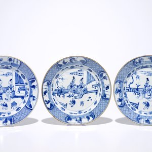 Six plats en porcelaine de Chine bleu et blanc aux soeurs Qiao, Kangxi/Yongzheng — photo 4