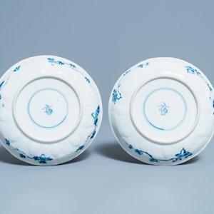 Six plats, une théière et une aiguière en porcelaine de Chine en bleu et blanc, Kangxi et après — photo 7