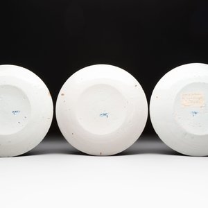 Six polychrome Dutch Delft 'lightning' plates, 18th C. — photo 3